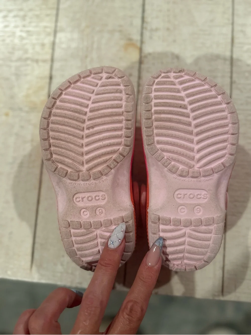 Toddler Crocs – Size C9 🌸⭐